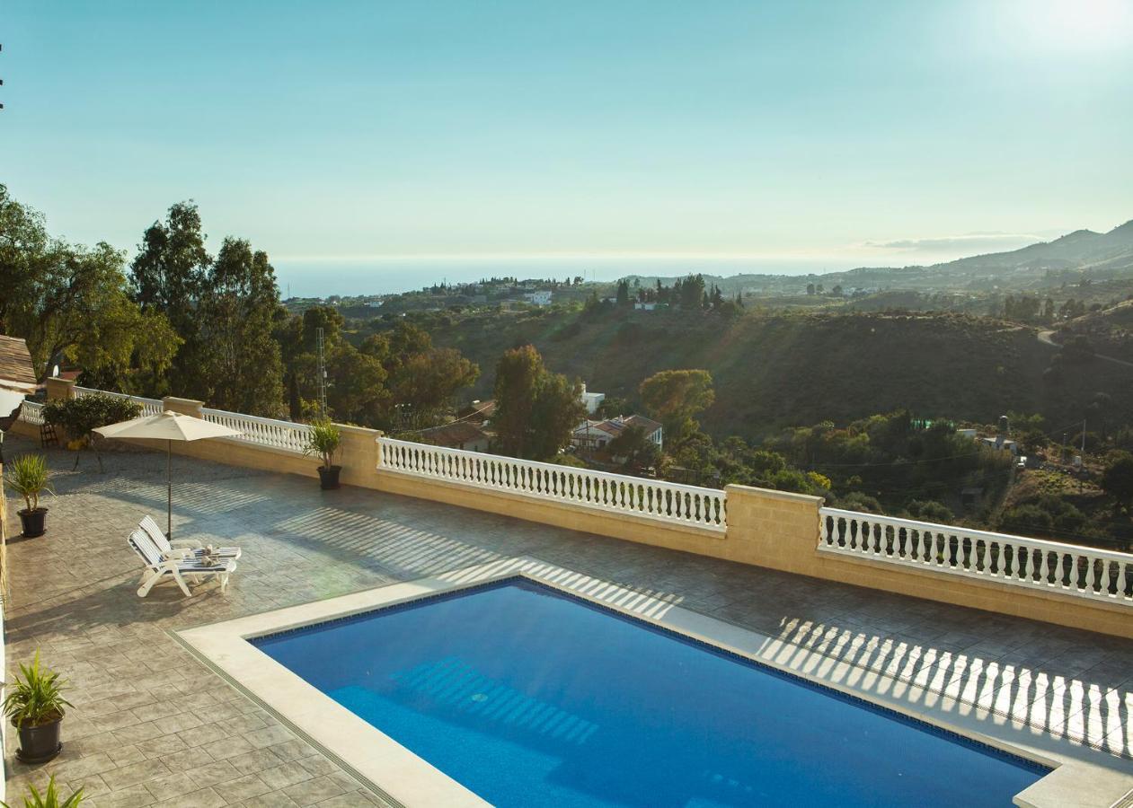 Villa El Palomar Azul With Pool And Sea View Benajarafe Buitenkant foto