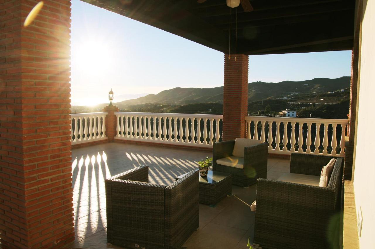 Villa El Palomar Azul With Pool And Sea View Benajarafe Buitenkant foto