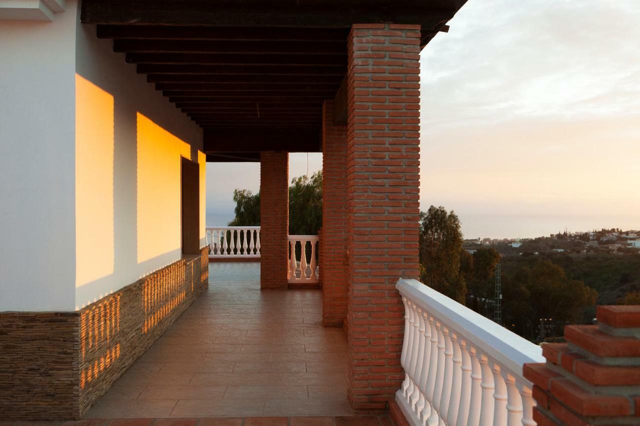 Villa El Palomar Azul With Pool And Sea View Benajarafe Buitenkant foto